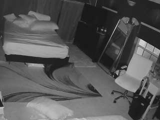 voyeurcam-baileybase-room