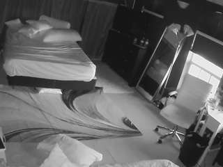 voyeurcam-baileybase-room