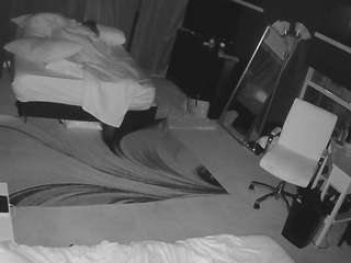 voyeurcam-baileybase-room
