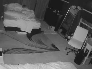 voyeurcam-baileybase-room