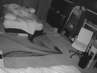 voyeurcam-baileybase-room