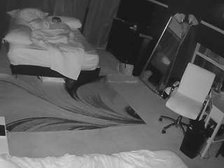 voyeurcam-baileybase-room