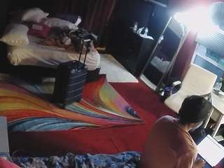 voyeurcam-baileybase-room