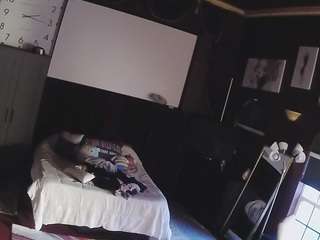 voyeurcam-baileybase-room