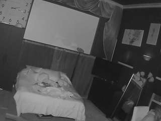 voyeurcam-baileybase-room