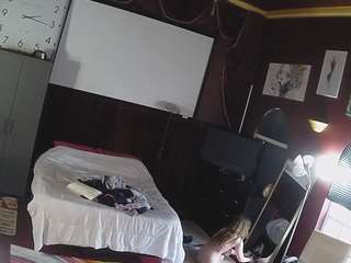 voyeurcam-baileybase-room