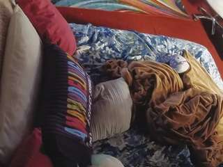 voyeurcam-baileybase-room