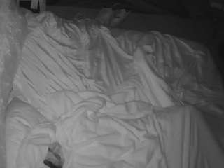 voyeurcam-baileybase-room