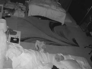 voyeurcam-baileybase-room