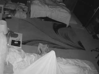 voyeurcam-baileybase-room