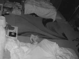 voyeurcam-baileybase-room