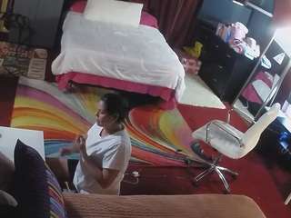 voyeurcam-baileybase-room