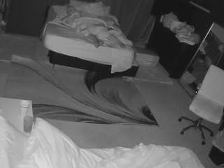 voyeurcam-baileybase-room