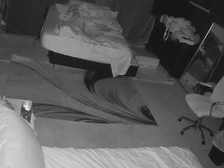 voyeurcam-baileybase-room