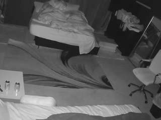 voyeurcam-baileybase-room