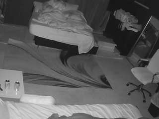 voyeurcam-baileybase-room