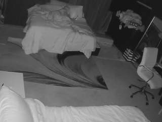 voyeurcam-baileybase-room