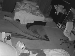 voyeurcam-baileybase-room