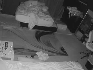 voyeurcam-baileybase-room