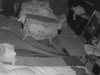 voyeurcam-baileybase-room