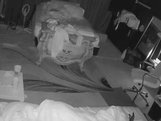 voyeurcam-baileybase-room