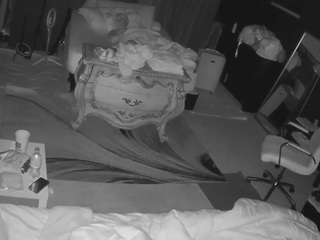 voyeurcam-baileybase-room