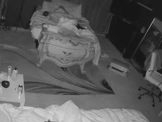 voyeurcam-baileybase-room