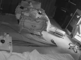 voyeurcam-baileybase-room