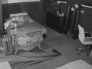 voyeurcam-baileybase-room