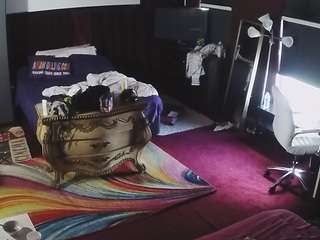 voyeurcam-baileybase-room webcam