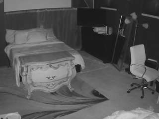 voyeurcam-baileybase-room webcam