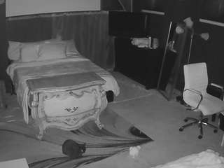 voyeurcam-baileybase-room