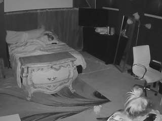 voyeurcam-baileybase-room