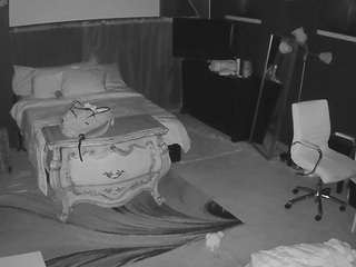 voyeurcam-baileybase-room