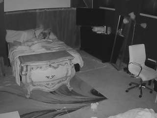 voyeurcam-baileybase-room