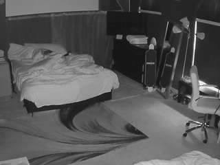 voyeurcam-baileybase-room