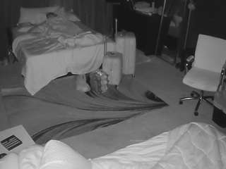 voyeurcam-baileybase-room webcam