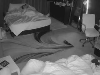 voyeurcam-baileybase-room