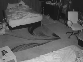 voyeurcam-baileybase-room