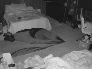 voyeurcam-baileybase-room