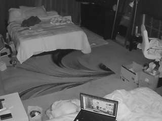 voyeurcam-baileybase-room