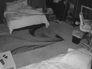 voyeurcam-baileybase-room