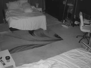 voyeurcam-baileybase-room camsoda