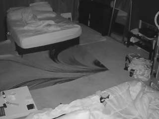 voyeurcam-baileybase-room