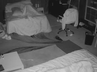 voyeurcam-baileybase-room