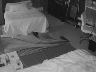 voyeurcam-baileybase-room