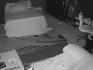 voyeurcam-baileybase-room