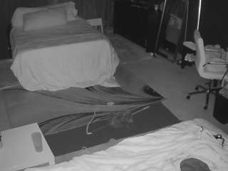 voyeurcam-baileybase-room