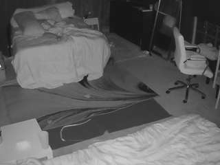 voyeurcam-baileybase-room