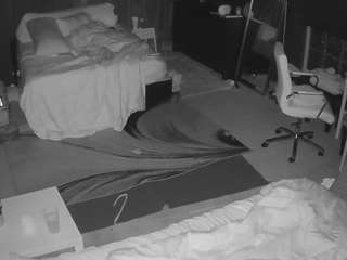 voyeurcam-baileybase-room